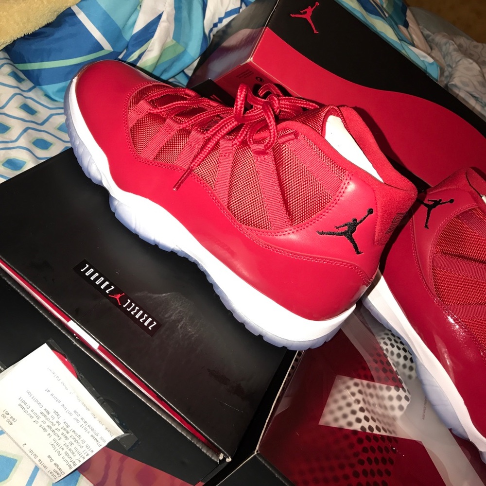 "Gym red" Aj 11's